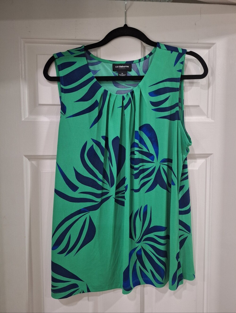 Liz Claiborne Teal & Navy Floral Sleeveless Blouse Never Worn